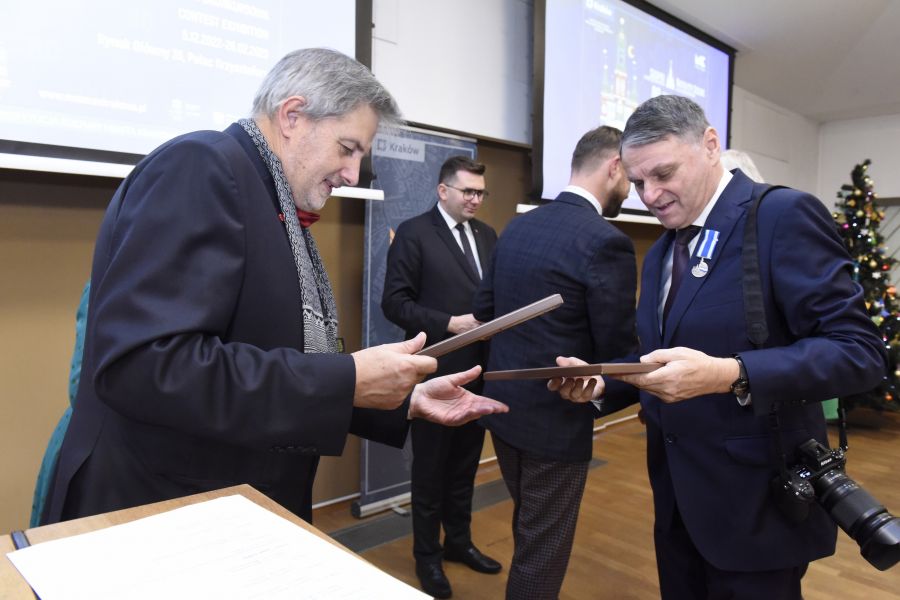 Kliknij aby zobaczyć pełny rozmiar