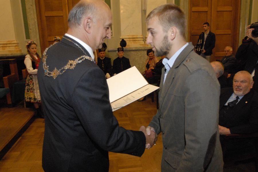 Kliknij aby zobaczyć pełny rozmiar