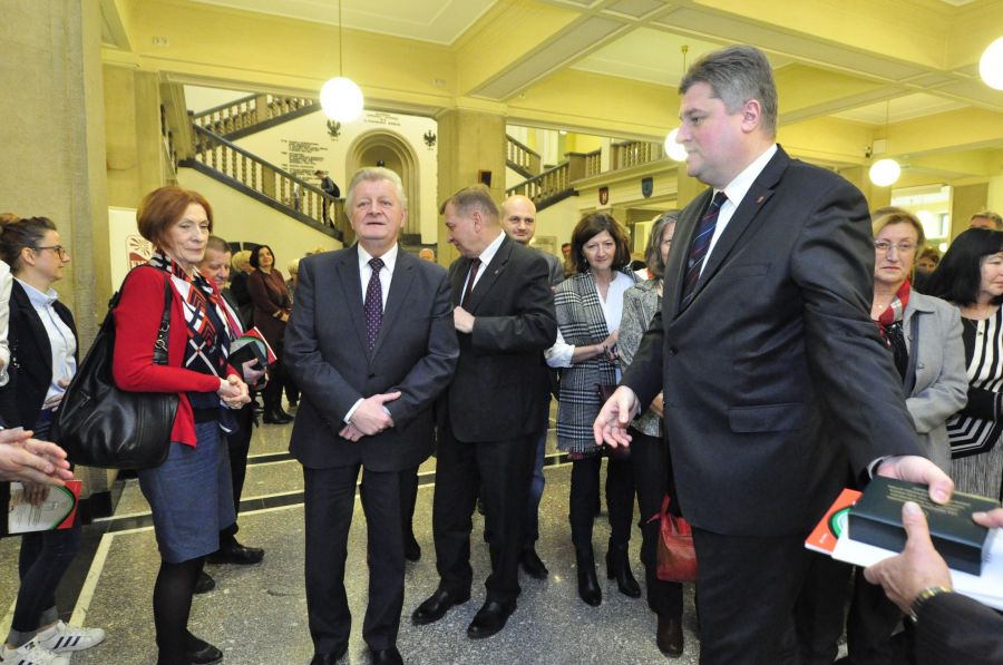 Kliknij aby zobaczyć pełny rozmiar