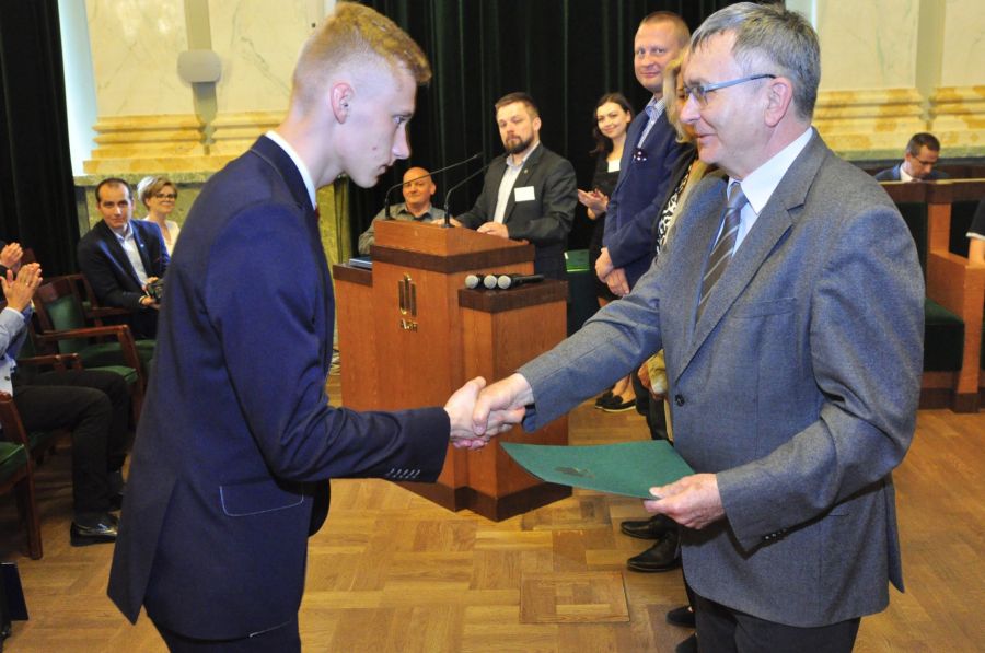 Kliknij aby zobaczyć pełny rozmiar