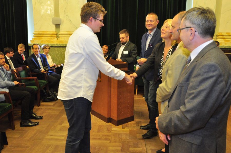 Kliknij aby zobaczyć pełny rozmiar