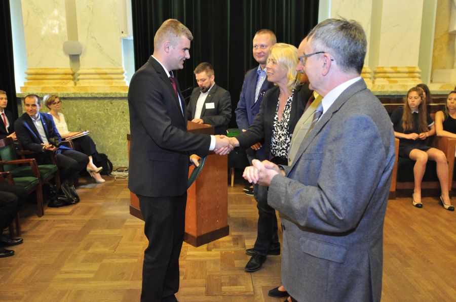 Kliknij aby zobaczyć pełny rozmiar