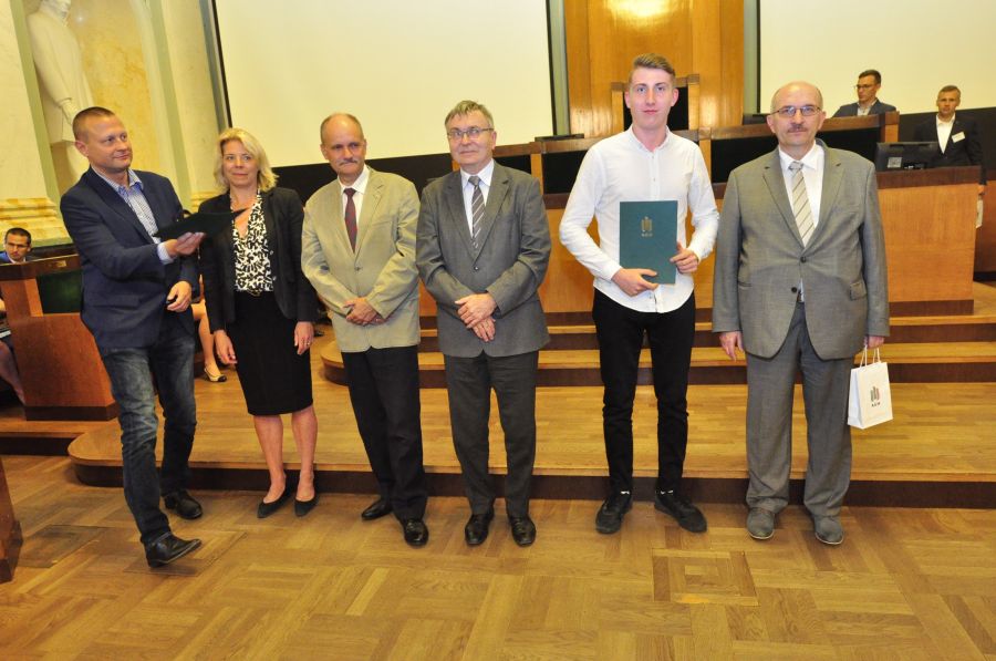 Kliknij aby zobaczyć pełny rozmiar