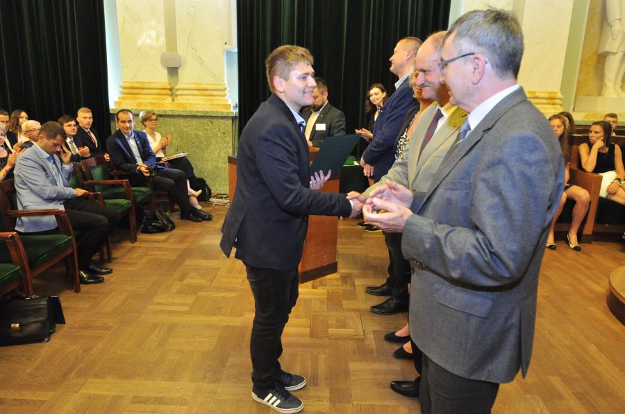 Kliknij aby zobaczyć pełny rozmiar