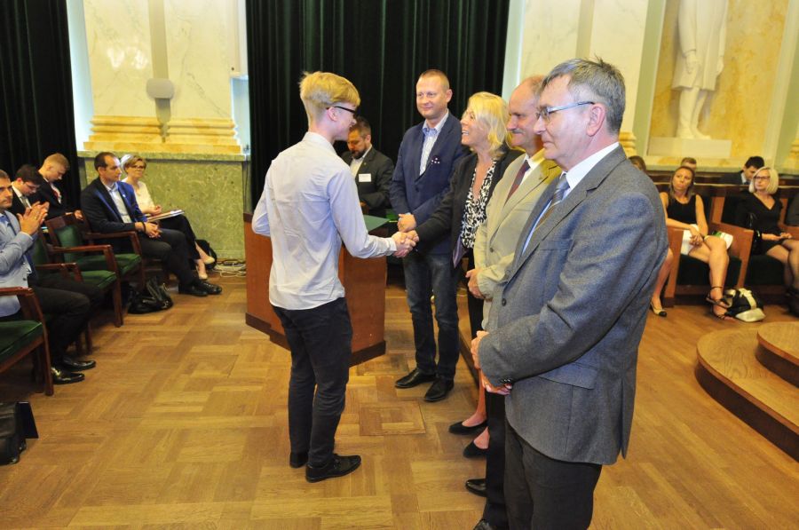 Kliknij aby zobaczyć pełny rozmiar