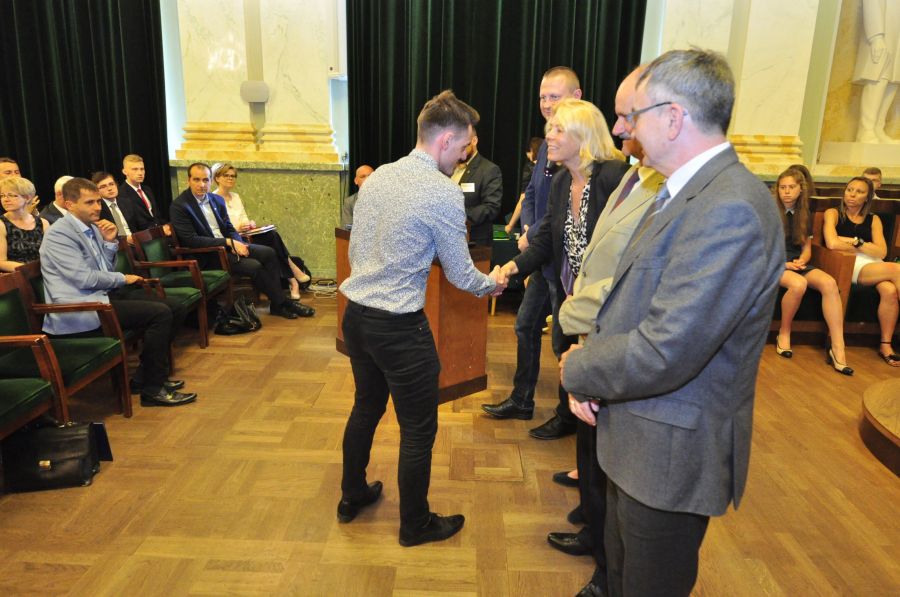 Kliknij aby zobaczyć pełny rozmiar