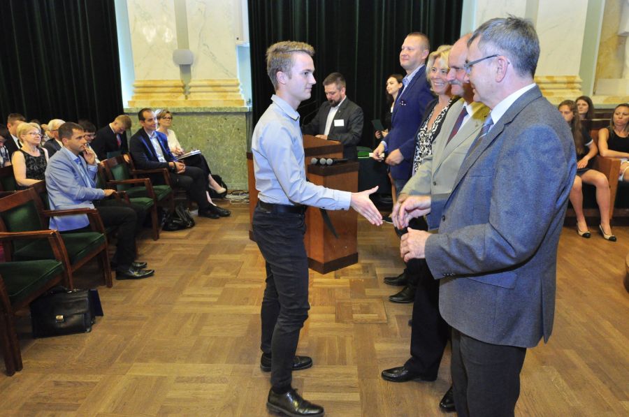 Kliknij aby zobaczyć pełny rozmiar