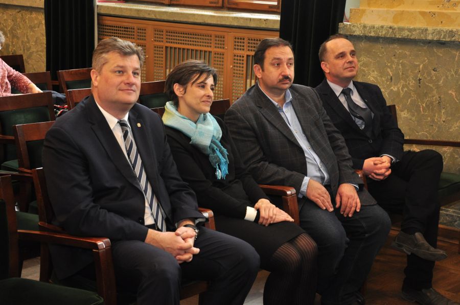 Kliknij aby zobaczyć pełny rozmiar