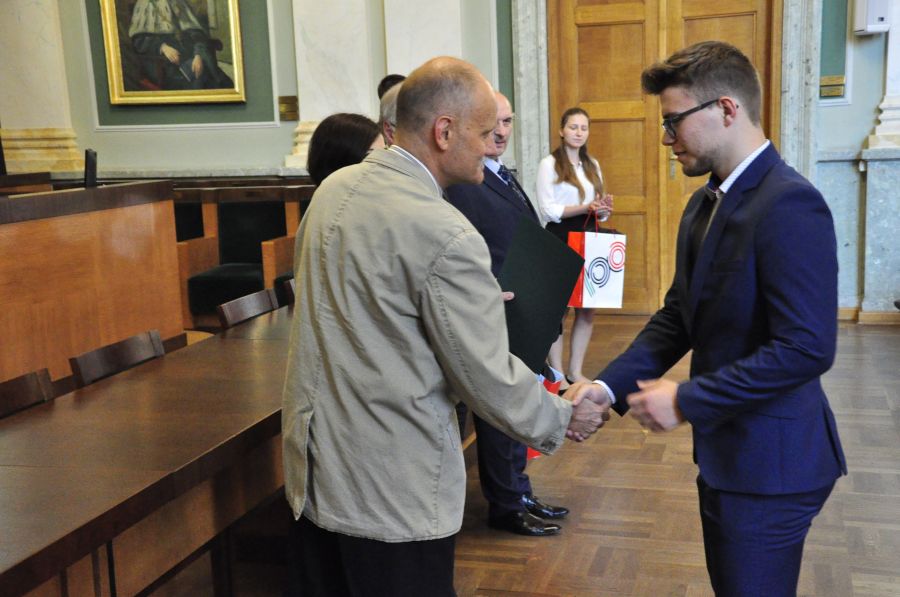 Kliknij aby zobaczyć pełny rozmiar