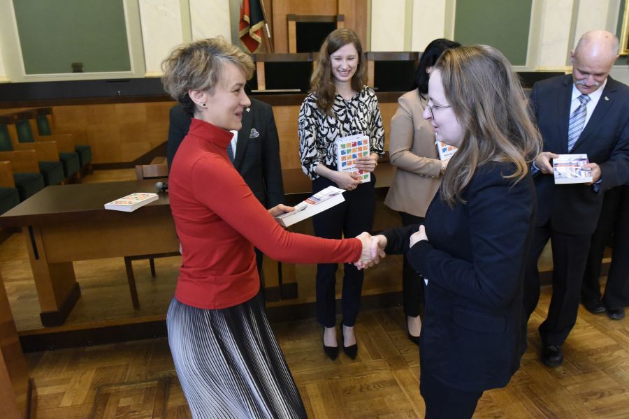 Kliknij aby zobaczyć pełny rozmiar