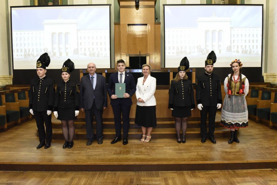 Kliknij aby zobaczyć pełny rozmiar