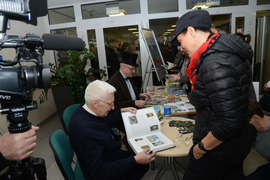 Kliknij aby zobaczyć pełny rozmiar